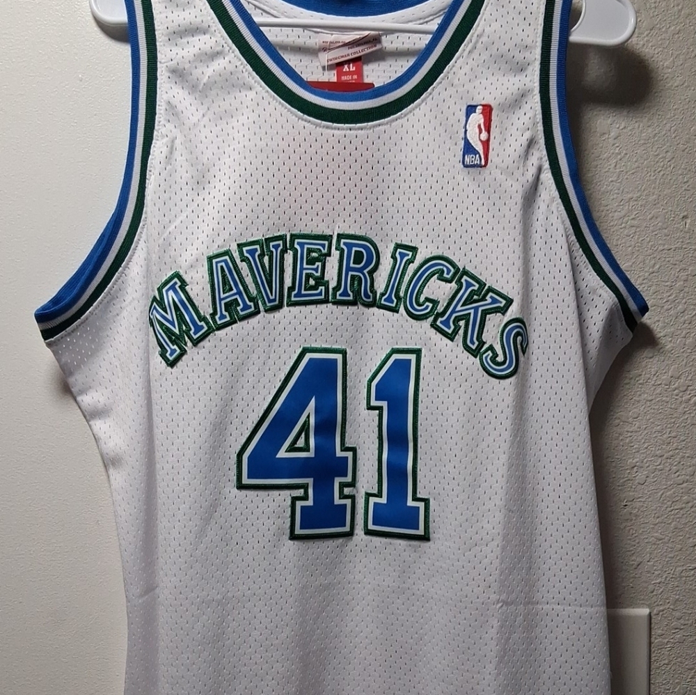 Dirk Nowitzki Dallas Mavericks Jersey
